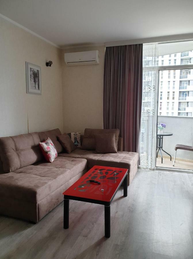 Lia'S Apartment In Orbi 바투미 외부 사진